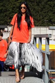 Nicole Scherzinger feet photo thumbnail
