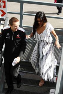 Nicole Scherzinger feet photo thumbnail
