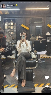 Jannat Zubair Rahmani feet photo thumbnail