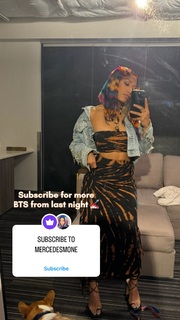 Sasha Banks feet photo thumbnail
