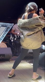 Haifa Wehbe feet photo thumbnail