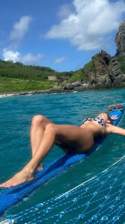Deborah Secco feet photo thumbnail