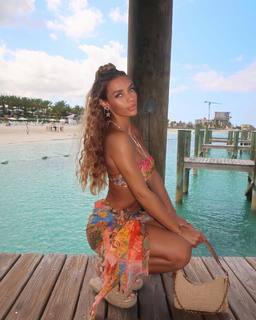 Jena Frumes feet photo thumbnail