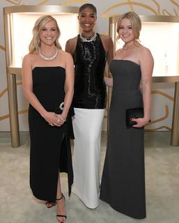 Reese Witherspoon feet photo thumbnail
