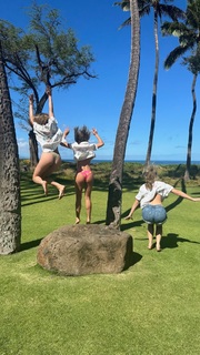 Sydney Sweeney feet photo thumbnail