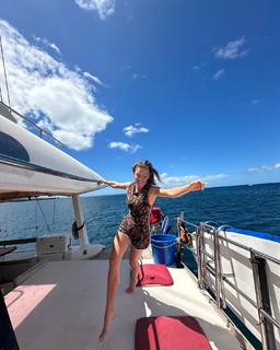 Sydney Sweeney feet photo thumbnail