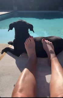 Angela Kinsey feet photo thumbnail