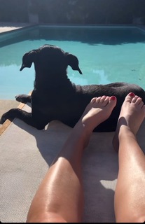 Angela Kinsey feet photo thumbnail