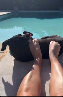 Angela Kinsey feet photo thumbnail