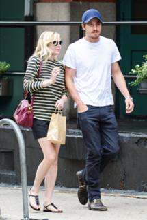 Kirsten Dunst feet photo thumbnail