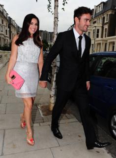 Kelly Brook feet photo thumbnail
