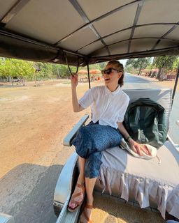 Michelle Monaghan feet photo thumbnail