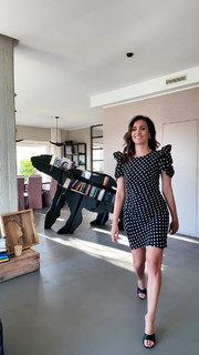 Caterina Balivo feet photo thumbnail