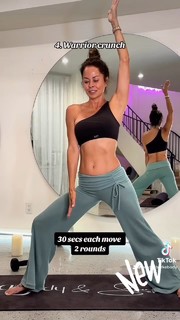 Brooke Burke feet photo thumbnail