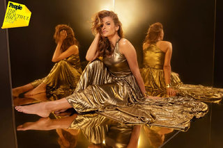 Eva Mendes feet photo thumbnail
