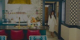 Anne Hathaway feet photo thumbnail