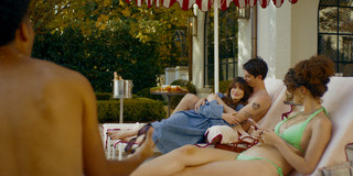 Anne Hathaway feet photo thumbnail