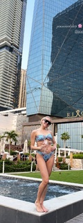 Pixie Lott feet photo thumbnail