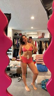 Natalie Noel Mariduena feet photo thumbnail