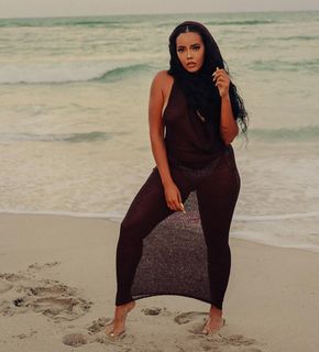 Angela Simmons feet photo thumbnail