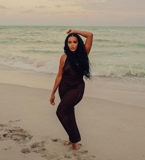 Angela Simmons feet photo thumbnail