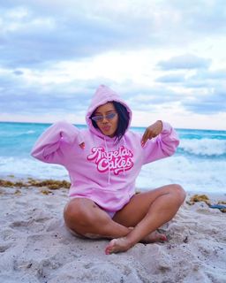 Angela Simmons feet photo thumbnail