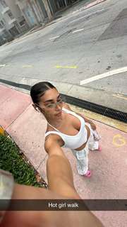 Chantel Jeffries feet photo thumbnail