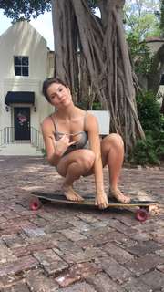 Amanda Cerny feet photo thumbnail