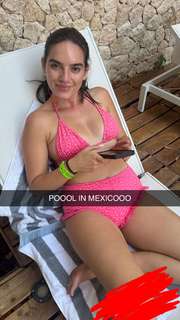 Natalie Noel Mariduena feet photo thumbnail