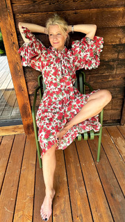 Malgorzata Kozuchowska feet photo thumbnail