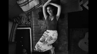 Victoria Justice feet photo thumbnail