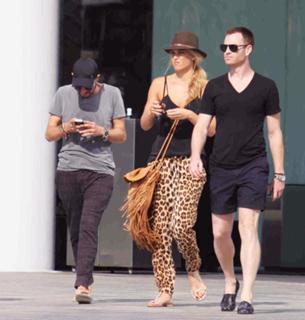 Bar Refaeli feet photo thumbnail