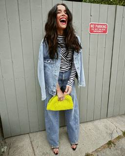 Abigail Spencer feet photo thumbnail