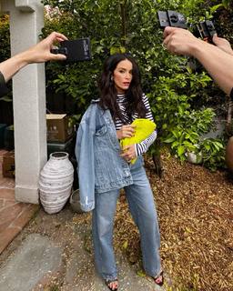 Abigail Spencer feet photo thumbnail