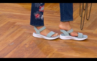 Kerstin Lindquist feet photo thumbnail