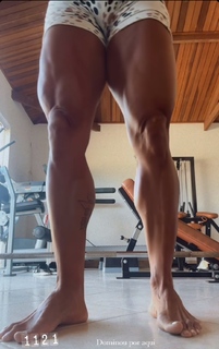 Gracyanne Barbosa feet photo thumbnail