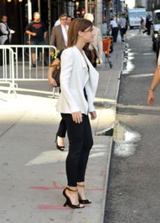 Emma Watson feet photo thumbnail