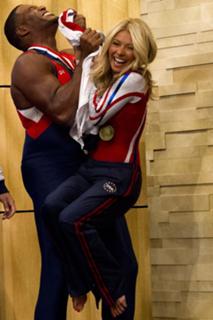 Kelly Ripa feet photo thumbnail