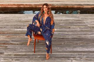 Carolina Dieckmann feet photo thumbnail