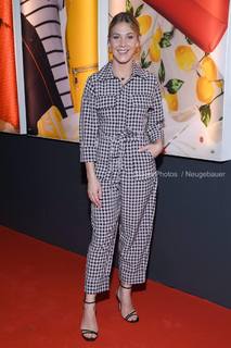 Alina Merkau feet photo thumbnail