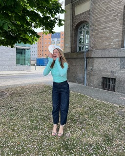 Alina Merkau feet photo thumbnail