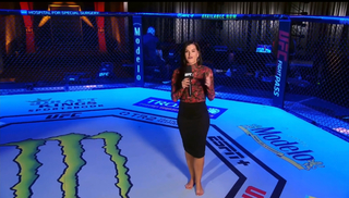 Megan Olivi feet photo thumbnail