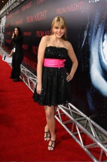Aimee Teegarden feet photo thumbnail