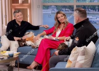 Cat Deeley feet photo thumbnail