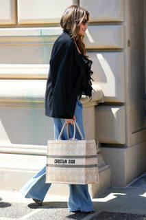 Sofía Vergara feet photo thumbnail