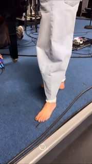 LeAnn Rimes feet photo thumbnail