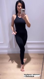Katarzyna Cichopek feet photo thumbnail