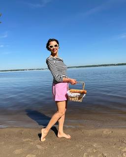 Anna Popek feet photo thumbnail