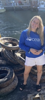 Ellie Goulding feet photo thumbnail