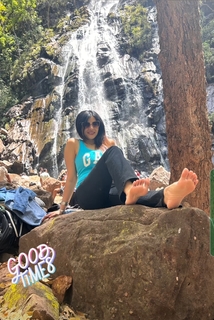 Poonam Yadav feet photo thumbnail